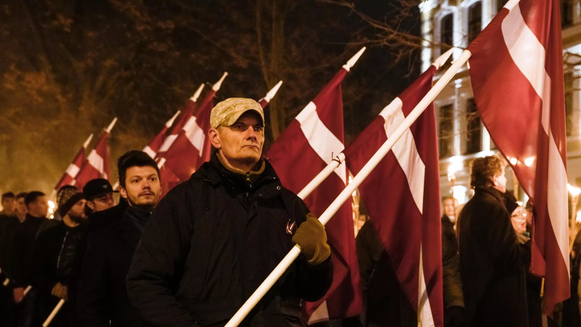 Участники факельного шествия в честь Дня независимости Латвии в Риге - РИА Новости, 1920, 24.01.2021