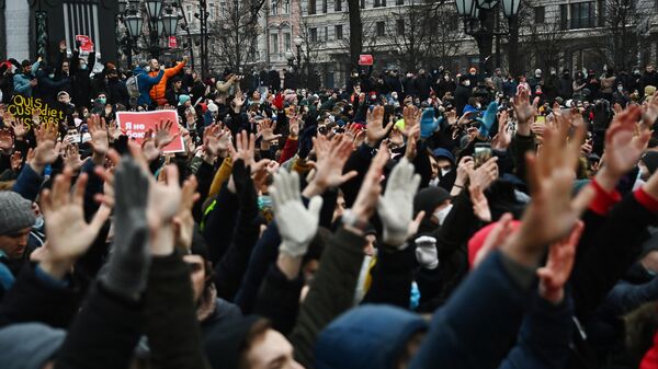 Более 60 участников незаконной акции в Москве остаются в спецприемниках