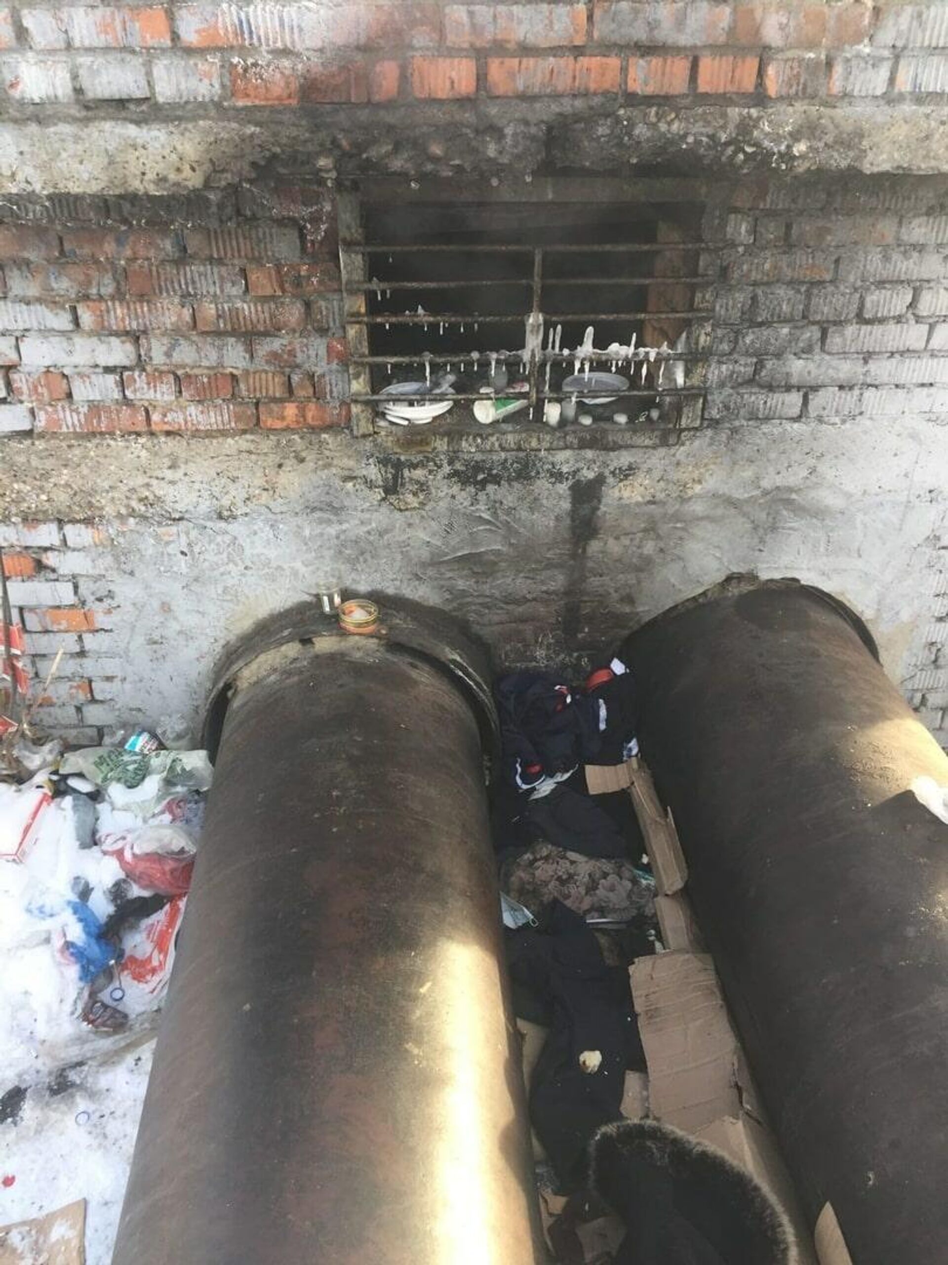 Теплотрасса в Ярославле, где ночевала бездомная Нина Теплотрасса в Ярославле, где ночевала бездомная Нина - РИА Новости, 1920, 27.01.2021