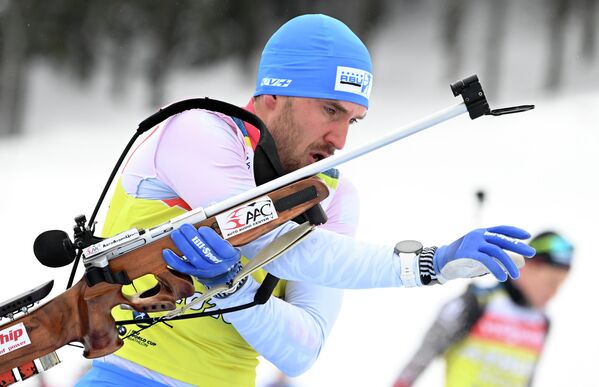 Евгений Гараничев (Россия) на тренировке перед началом соревнований на чемпионате мира по биатлону 2021 в словенской Поклюке. Евгений Гараничев (Россия) на тренировке перед началом соревнований на чемпионате мира по биатлону 2021 в словенской Поклюке.