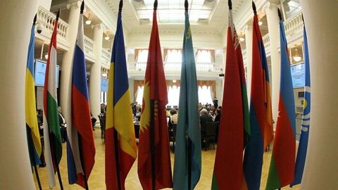 Роль СНГ недооценивать нельзя Роль СНГ недооценивать нельзя