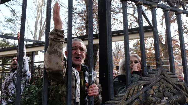 Противники политики премьер-министра Армении Никола Пашиняна на улице Еревана Противники политики премьер-министра Армении Никола Пашиняна на улице Еревана
