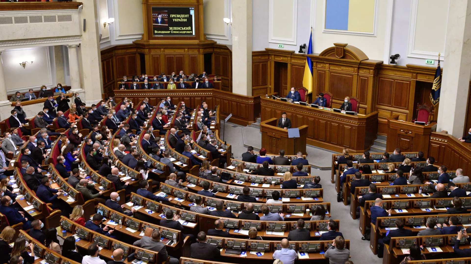 Президент Украины Владимир Зеленский выступает в Верховной Раде Президент Украины Владимир Зеленский выступает в Верховной Раде - РИА Новости, 1920, 27.02.2021
