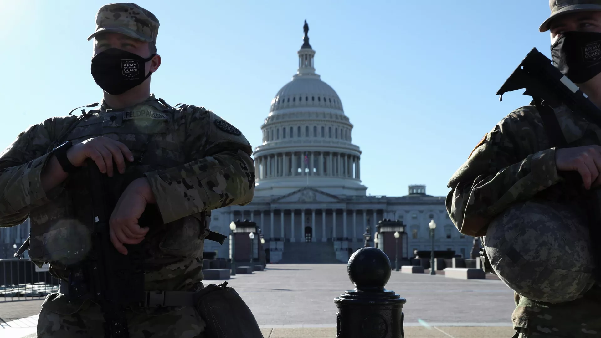 Сотрудники Национальной гвардии США у здания Капитолия в Вашингтоне. 3 марта 2021 - РИА Новости, 1920, 04.03.2021