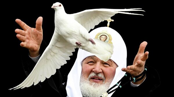 В РПЦ рассказали о судьбе выпущенных патриархом птиц