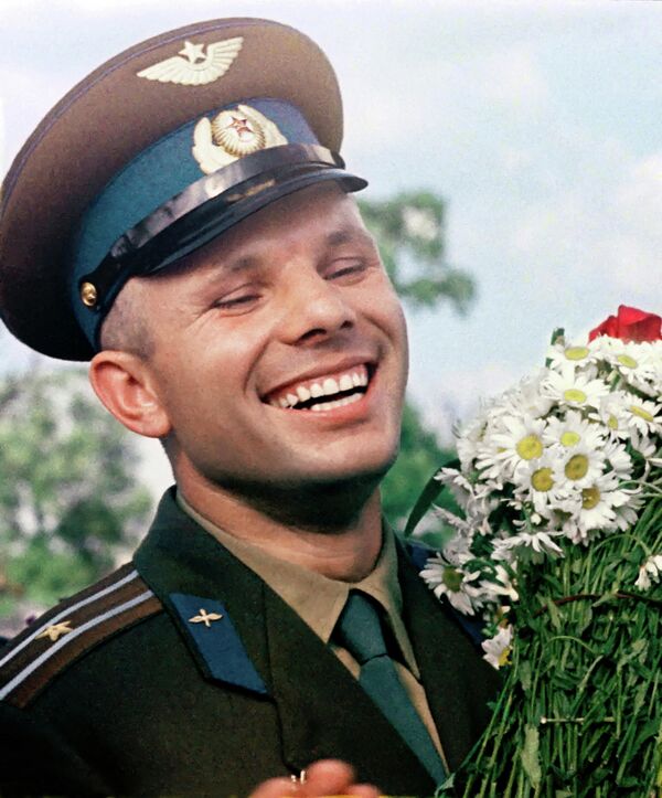 Встреча летчика-космонавта СССР, Героя Советского Союза Юрия Алексеевича Гагарина на родине в Гжатске Встреча летчика-космонавта СССР, Героя Советского Союза Юрия Алексеевича Гагарина на родине в Гжатске