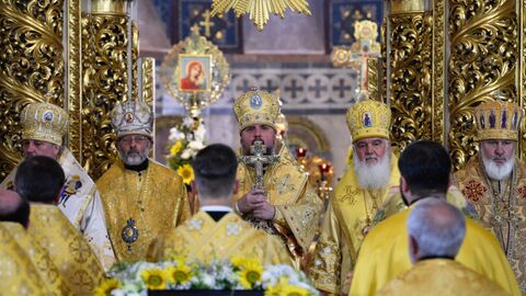 Предстоятель Украинской православной церкви Киевского патриархата (УПЦ КП) митрополит Киевский и всея Украины Епифаний во время праздничной Божественной литургии в Киеве Предстоятель Украинской православной церкви Киевского патриархата (УПЦ КП) митрополит Киевский и всея Украины Епифаний во время праздничной Божественной литургии в Киеве