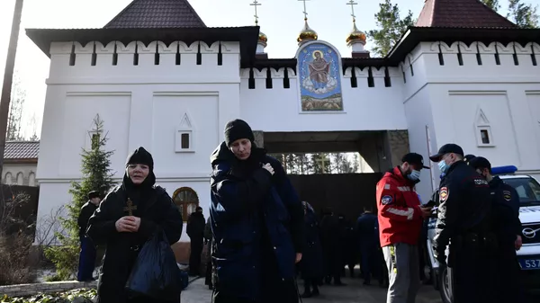 Ситуация у Среднеуральского женского монастыря в Свердловской области, где судебные приставы приступили к выселению его жителей