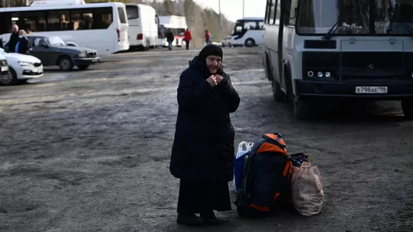 Женщина, выселенная судебными приставами из Среднеуральского женского монастыря в Свердловской области