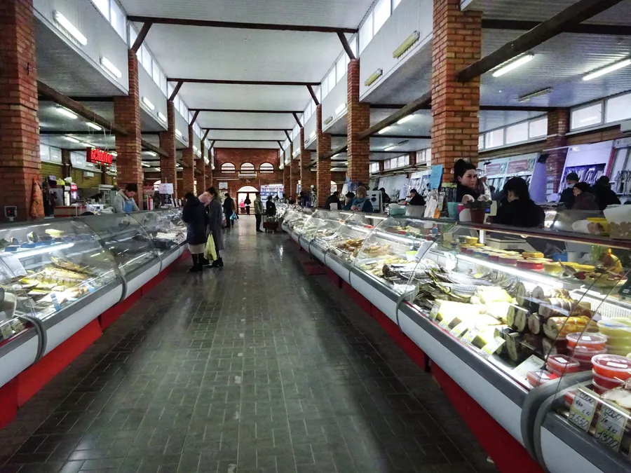 На рыбном рынке в Астрахани