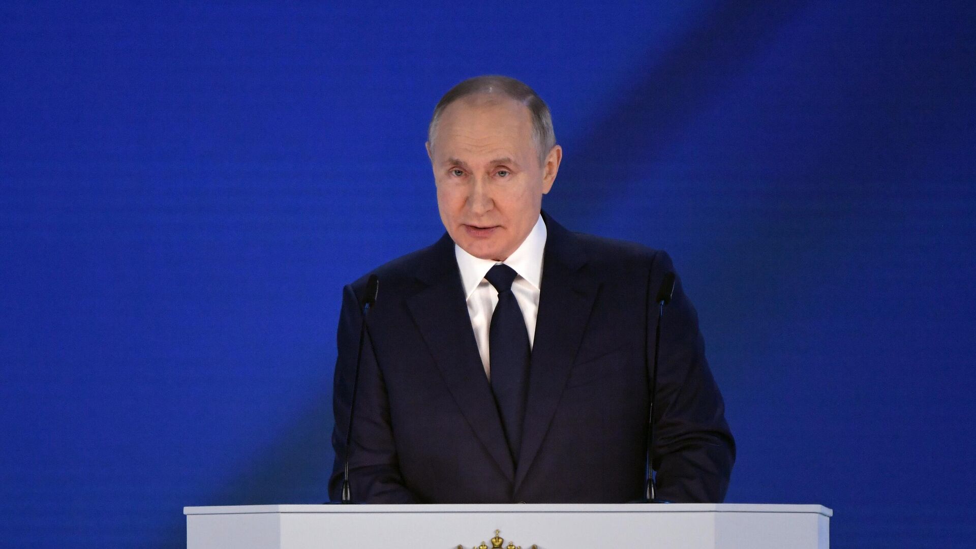 Путин поручил обеспечить выплаты отдельным категориям беременных