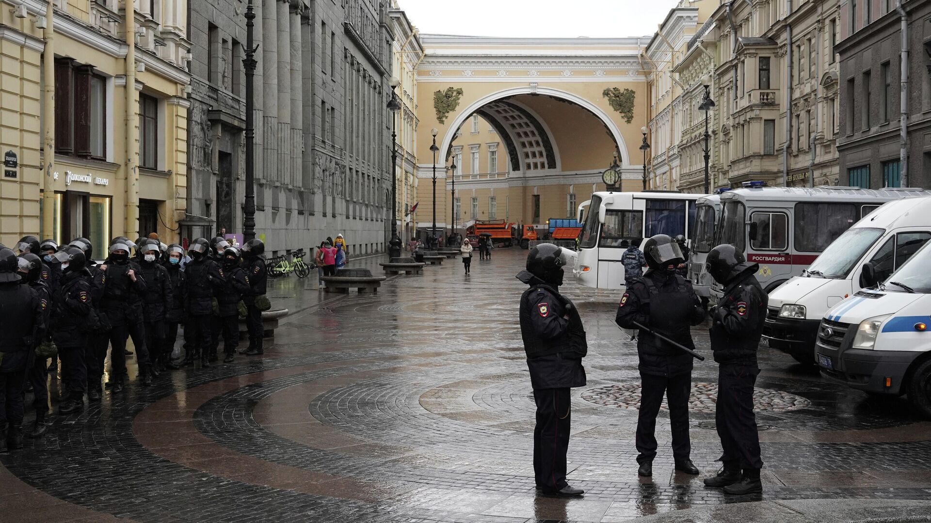 В Петербурге задержали 25 участников несогласованной акции