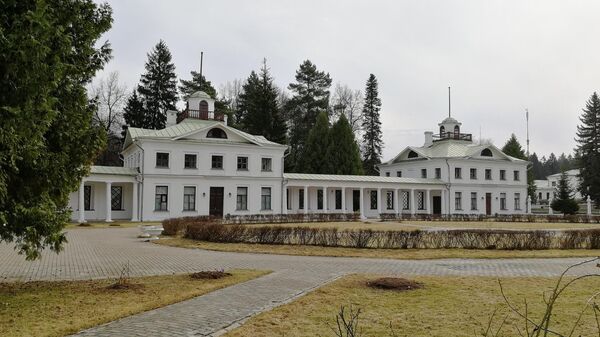 Прихожая в усадьбе Середниково Прихожая в усадьбе Середниково