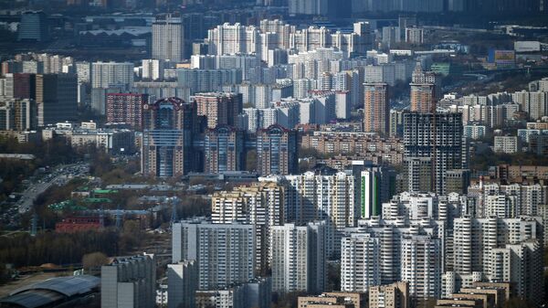 В Москве два человека пострадали от ураганного ветра