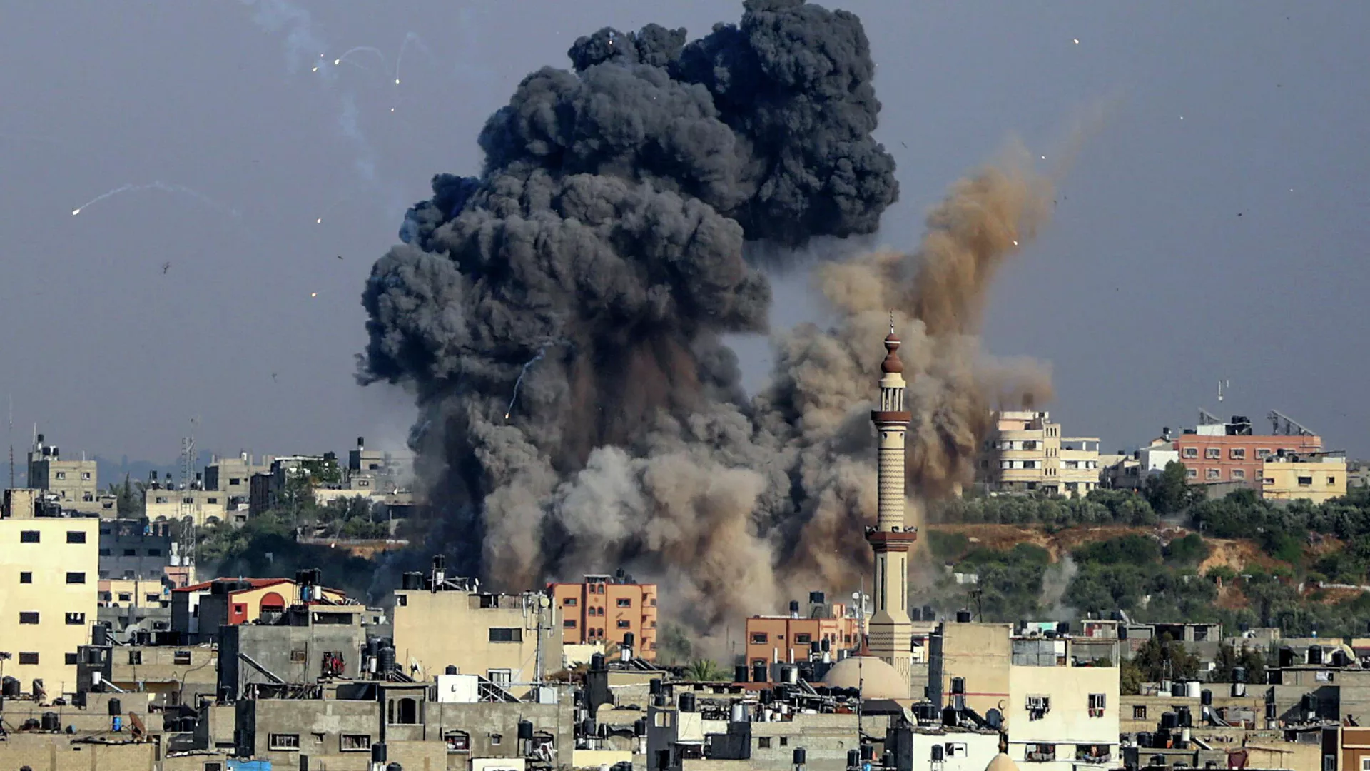 غارة جوية إسرائيلية على هدف لحماس في قطاع غزة.  11 مايو 2021 - ريا نوفوستي ، 1920 ، 05/12/2021