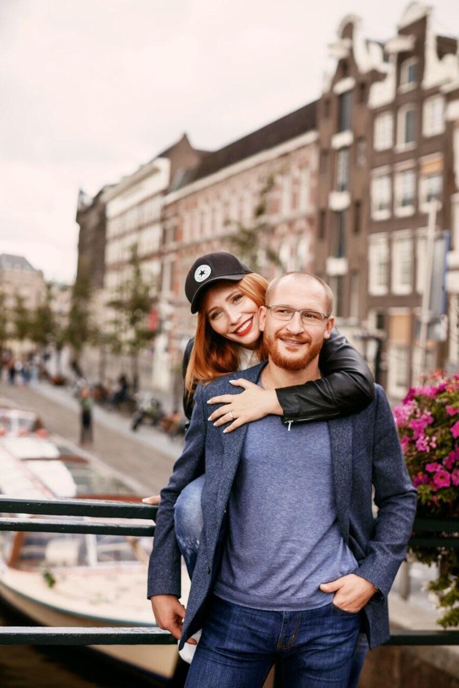 Анастасия Спиридонова с мужем в Амстердаме