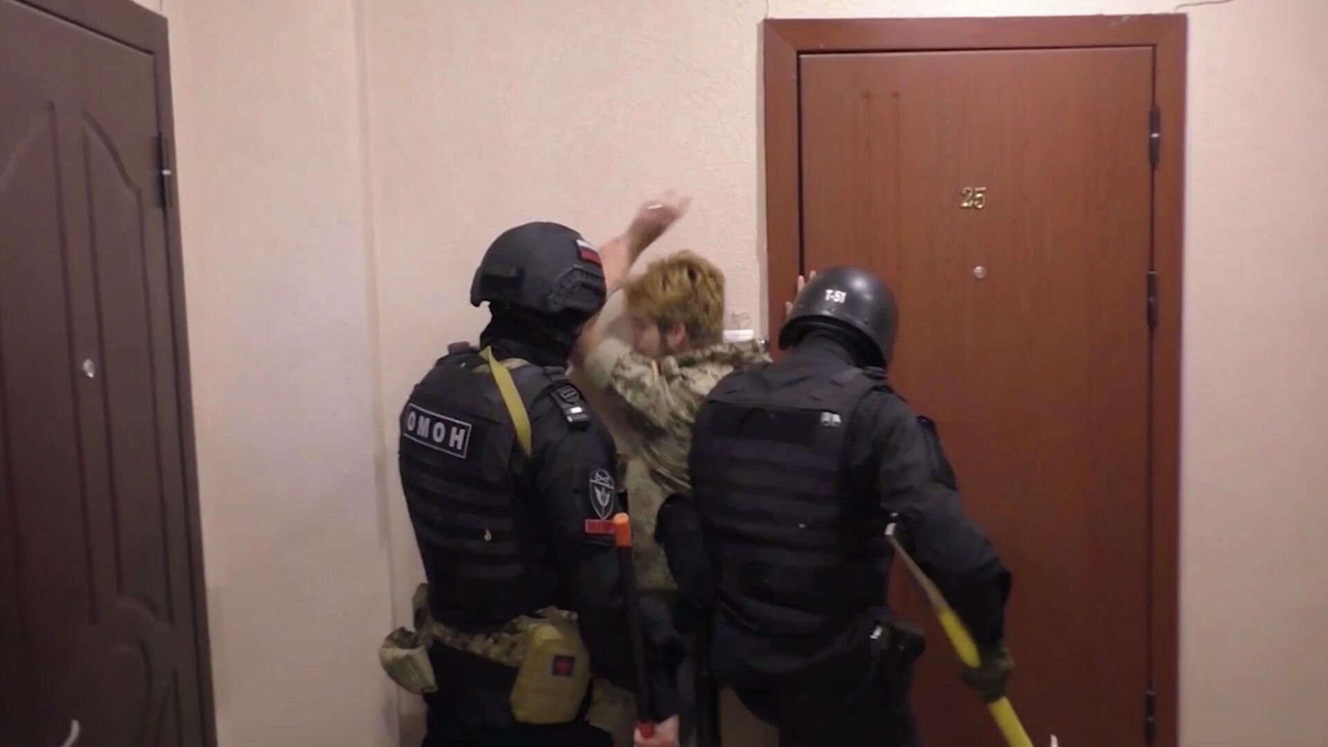 ФСБ задержала в Саратове 14 членов украинской радикальной группировки