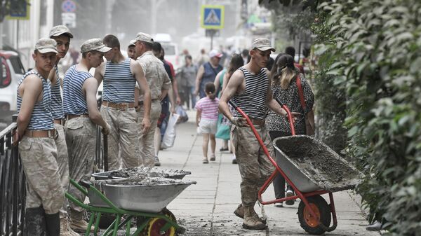 Аксенов раскритиковал темпы уборки Керчи после наводнения