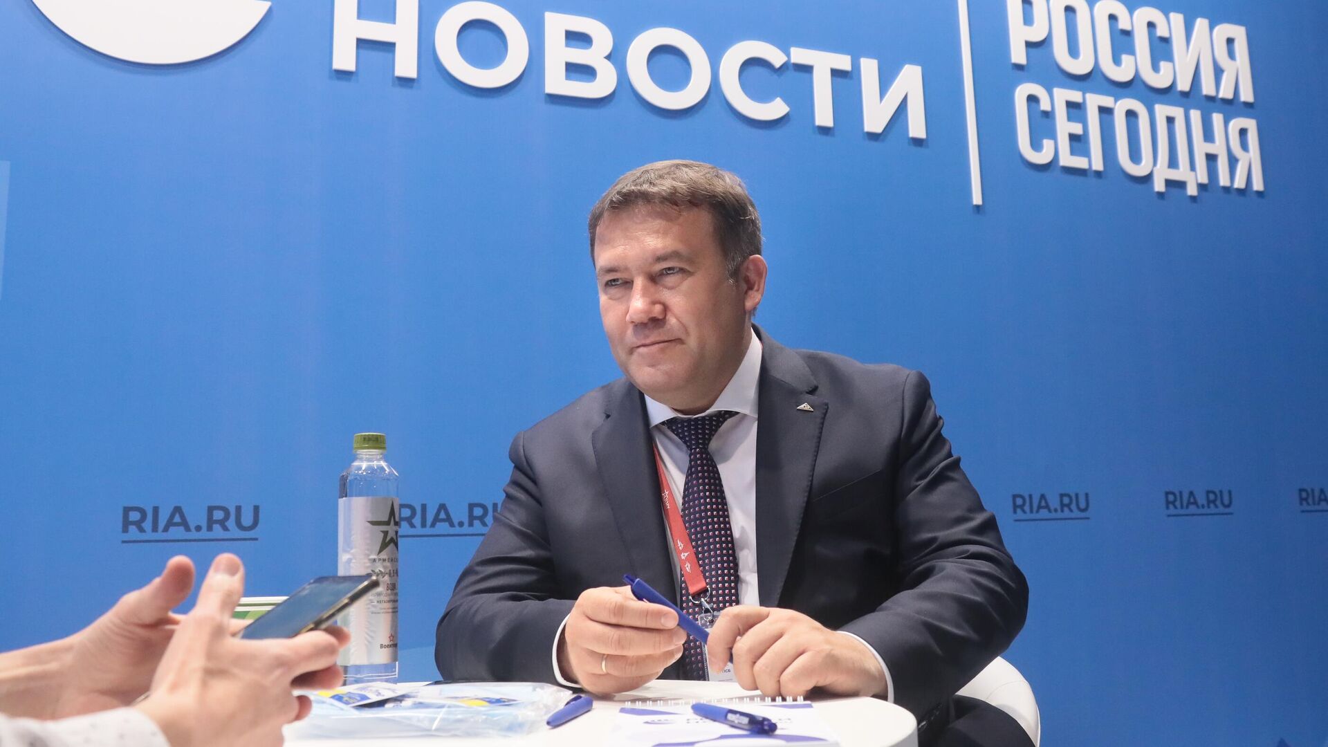 Генеральный директор судостроительной корпорации Ак Барс Ренат Мистахов на стенде МИА Россия сегодня Генеральный директор судостроительной корпорации Ак Барс Ренат Мистахов на стенде МИА Россия сегодня - РИА Новости, 1920, 06.07.2021
