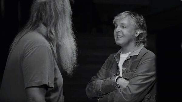Кадр из трейлера фильма McCartney 3,2,1 Кадр из трейлера фильма McCartney 3,2,1