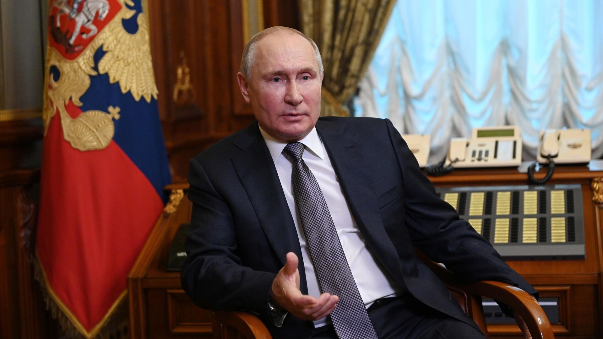 Россия должна стремиться быть лидером, заявил Путин