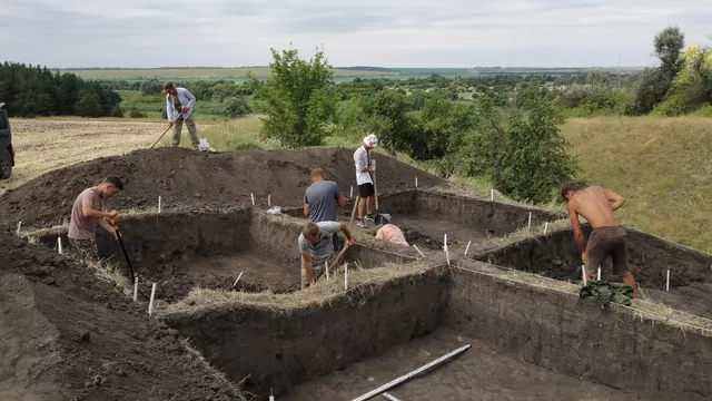 1742389113_0:345:2730:1881_640x0_80_0_0_