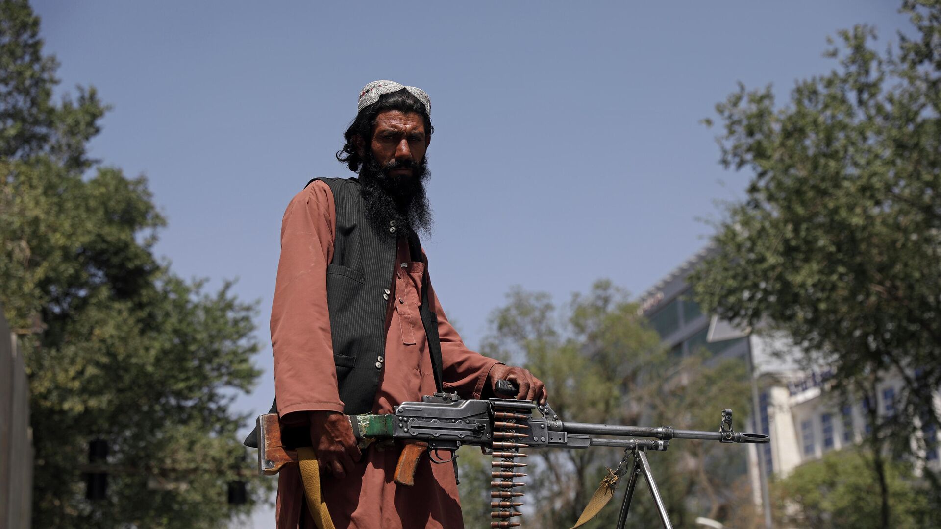 Боевик Талибана* в Кабуле - РИА Новости, 1920, 17.08.2021