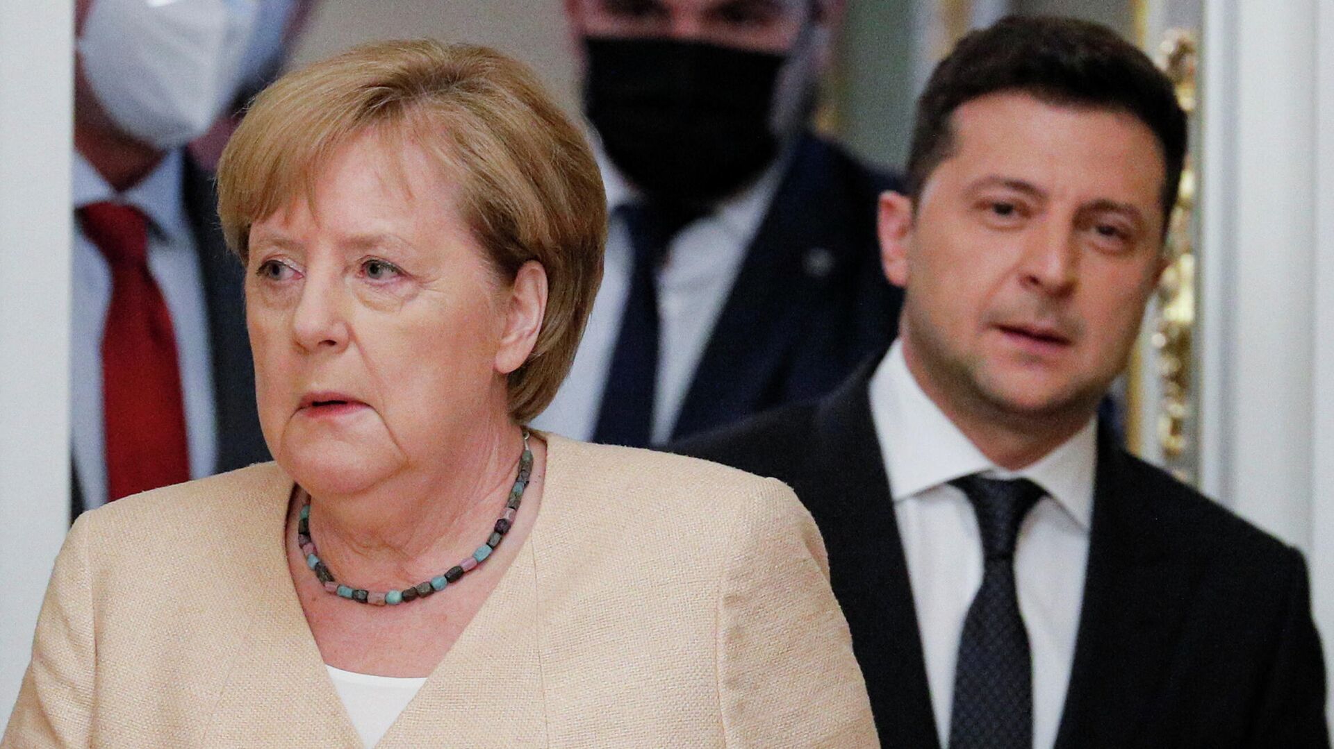 "Страх Европы": на Украине рассказали, как Меркель "наплевала" на Киев