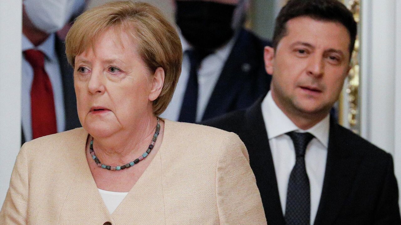 На Украине рассказали об ультиматуме Меркель, Путина и Байдена Зеленскому