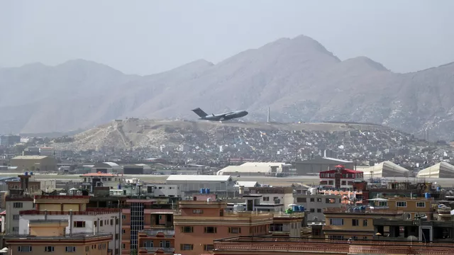 Американцы в Кабульском аэропорту перехватывают очередную партию ракет от террористов