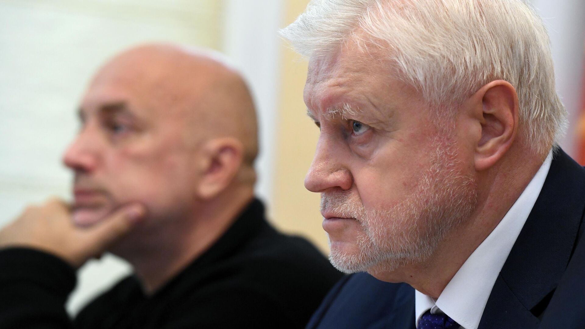 Прилепин: эсеры ведут переговоры с КПРФ о совместном наблюдении за выборами