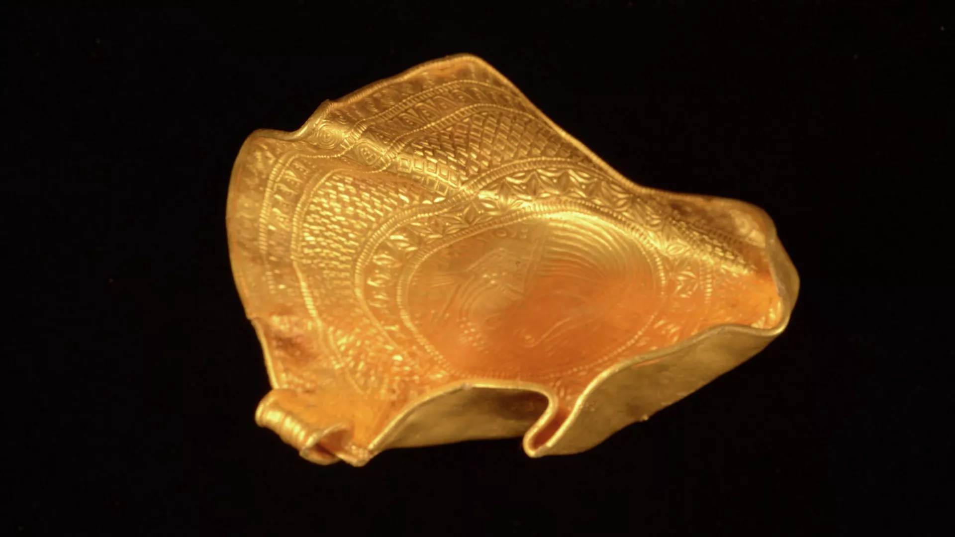 Золотые предметы VI столетия, найденные около города Еллинг, Дания - РИА Новости, 1920, 08.09.2021