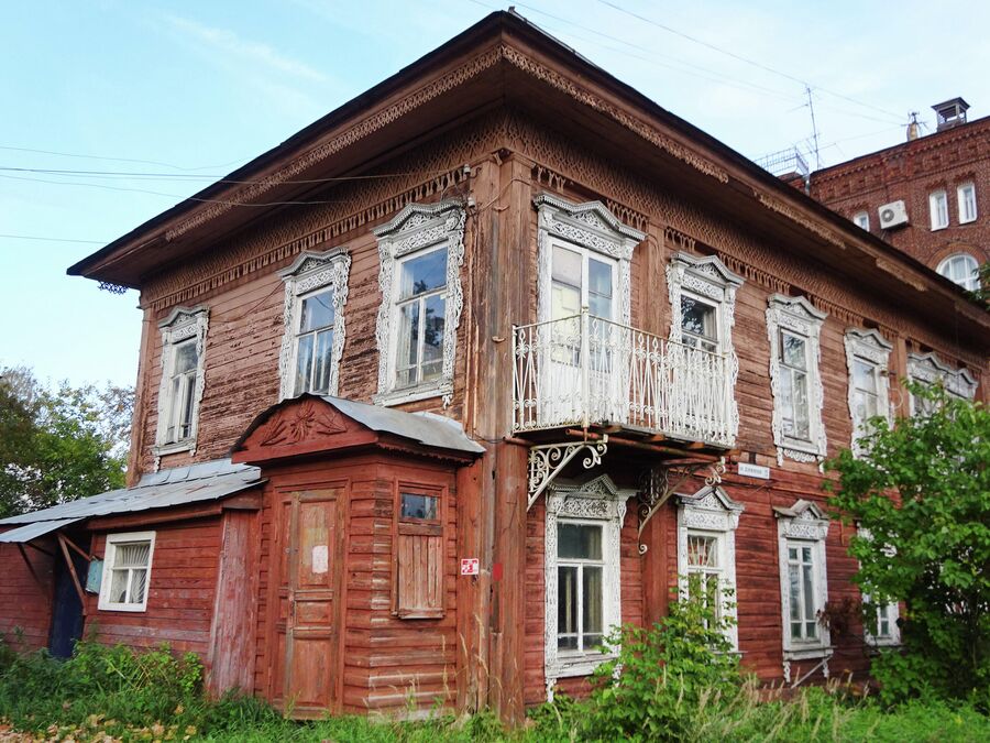 Улица Дзержинского, жилой дом (19 век) Улица Дзержинского, жилой дом (19 век)