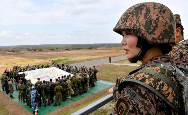 Представительница армии Монголии во время основного этапа учений Запад-2021 на полигоне Мулино в Нижегородской области