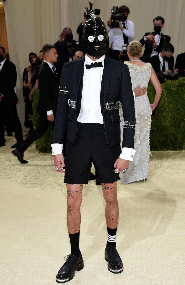 Эван Мок на балу Института костюма Met Gala в Нью-Йорке Эван Мок на балу Института костюма Met Gala в Нью-Йорке