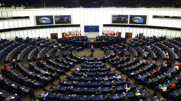 Европарламент призвал противостоять России и Китаю