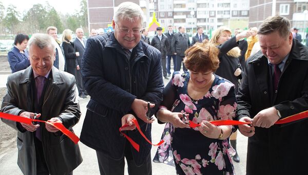 Григорий Шамин, мэр города Северска, Сергей Жвачкин, губернатор Томской области, Николай Диденко, и.о. главы ЗАТО Северск (слева направо) на открытии нового детского сада в городе Северске (Томская область) Григорий Шамин, мэр города Северска, Сергей Жвачкин, губернатор Томской области, Николай Диденко, и.о. главы ЗАТО Северск (слева направо) на открытии нового детского сада в городе Северске (Томская область)