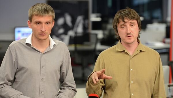 Пресс-конференция журналистов LifeNews Олега Сидякина и Марата Сайченко, архивное фото Пресс-конференция журналистов LifeNews Олега Сидякина и Марата Сайченко, архивное фото