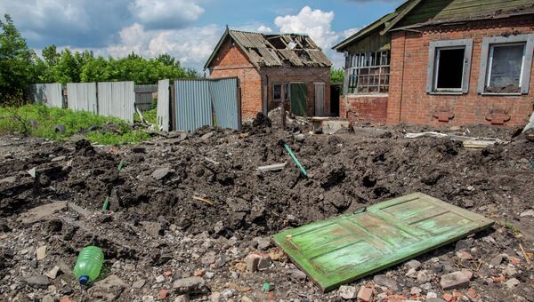 Ситуация в поселке Семеновка в Донецкой области. Архивное фото Ситуация в поселке Семеновка в Донецкой области. Архивное фото