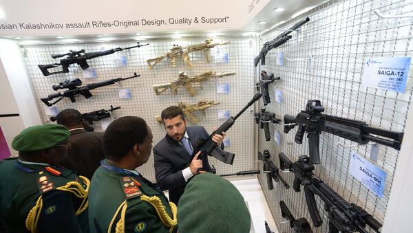 Стенд конерна Калашников на выставке вооружений и военной техники Eurosatory 2014. Архивное фото Стенд конерна Калашников на выставке вооружений и военной техники Eurosatory 2014. Архивное фото