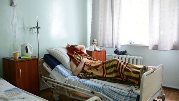 Раненый в одной из больниц города Донецка. Архивное фото Раненый в одной из больниц города Донецка. Архивное фото