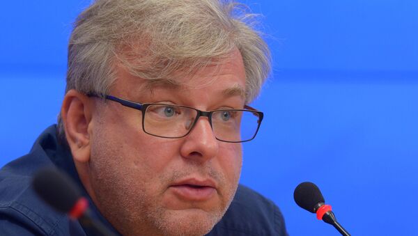 Продюсер Дмитрий Куликов на презентации экспертной исследовательской площадки Зиновьевский клуб Продюсер Дмитрий Куликов на презентации экспертной исследовательской площадки Зиновьевский клуб