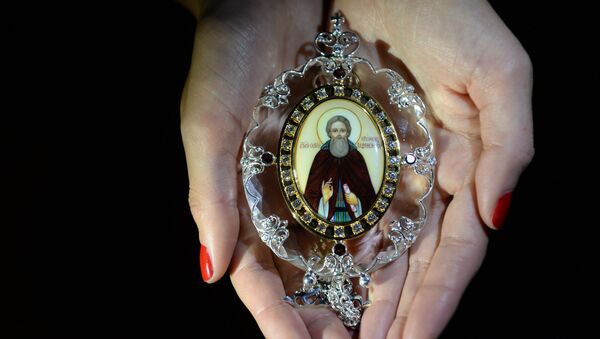 Хрустальная икона для Троице-Сергиевой Лавры изготовлена в Екатеринбурге Хрустальная икона для Троице-Сергиевой Лавры изготовлена в Екатеринбурге