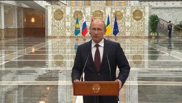 Путин раскрыл подробности двусторонней встречи с Порошенко Путин раскрыл подробности двусторонней встречи с Порошенко