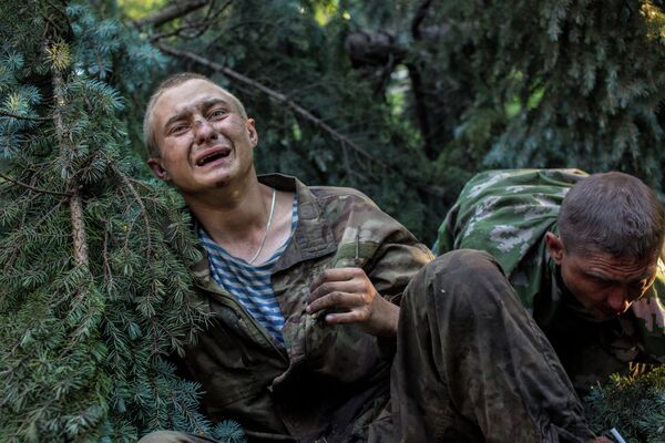 Раненые украинские десантники, взятые в плен в ходе боя за город Шахтерск Раненые украинские десантники, взятые в плен в ходе боя за город Шахтерск