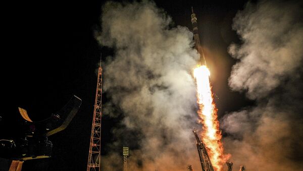 Старт ракеты Союз ТМА-14М на космодроме Байконур Старт ракеты Союз ТМА-14М на космодроме Байконур