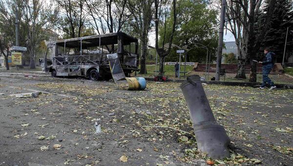 Результаты обстрела украинскими военными Донецка Результаты обстрела украинскими военными Донецка
