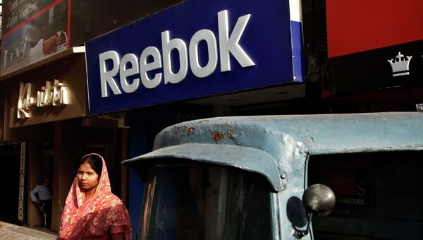 Магазин Reebok. Архивное фото Магазин Reebok. Архивное фото