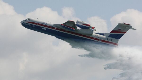 Многоцелевой самолет-амфибия Бе-200ЧС. Архивное фото Многоцелевой самолет-амфибия Бе-200ЧС. Архивное фото