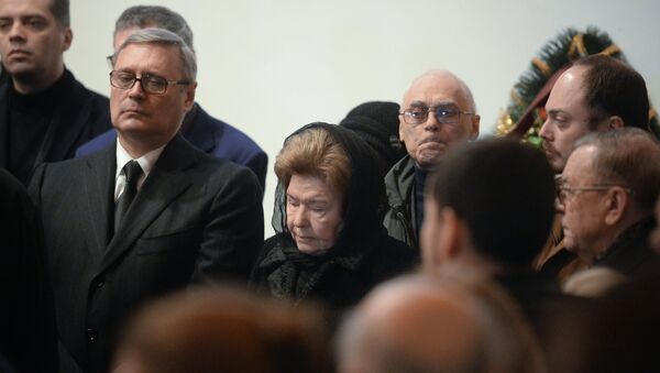 Михаил Касьянов и Наина Ельцина во время церемонии прощания с политиком Борисом Немцовым Михаил Касьянов и Наина Ельцина во время церемонии прощания с политиком Борисом Немцовым